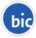 Ein Logo mit dem Wort bic in weißer Schrift auf einem blauen Kreis.