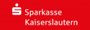 Das Logo und der Schriftzug der Sparkasse Kaiserslautern auf einem roten Hintergrund.